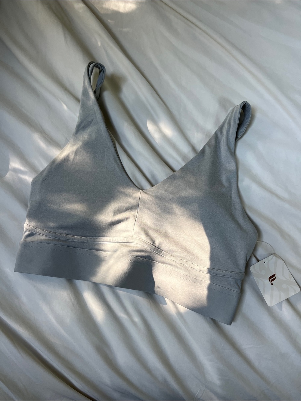 NEW Fabletics Light Gray Seamless V-Neck Bralette NWT Yoga Bra
